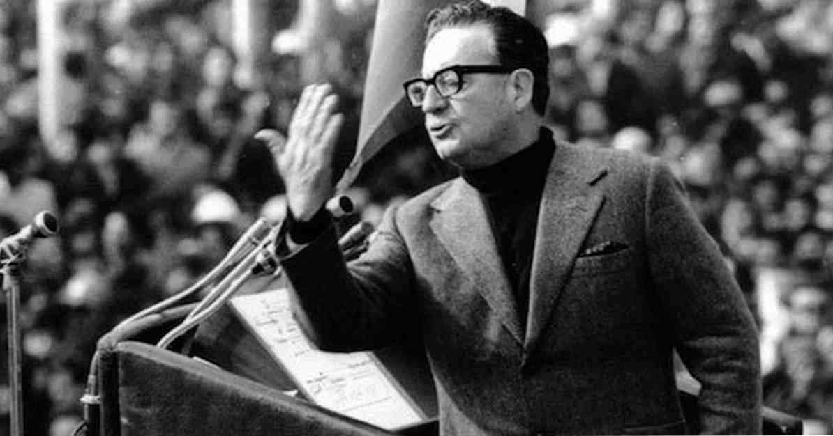 54 zinnen van Salvador Allende om zijn gedachten te kennen / Zinnen en reflecties