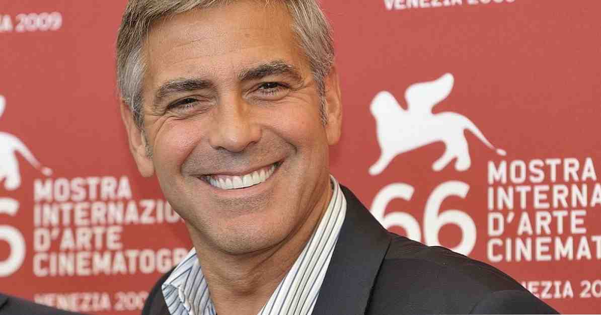 조지 클루니 (George Clooney)가 자신의 철학을 이해하기 위해 58 개 구절 / 구와 반성