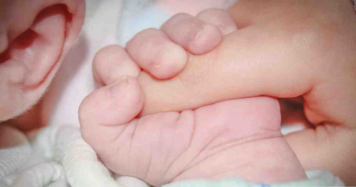 Baby blues smutek po porodu / Klinická psychologie
