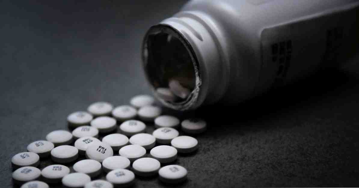 Clonazepam bruker, forholdsregler og bivirkninger