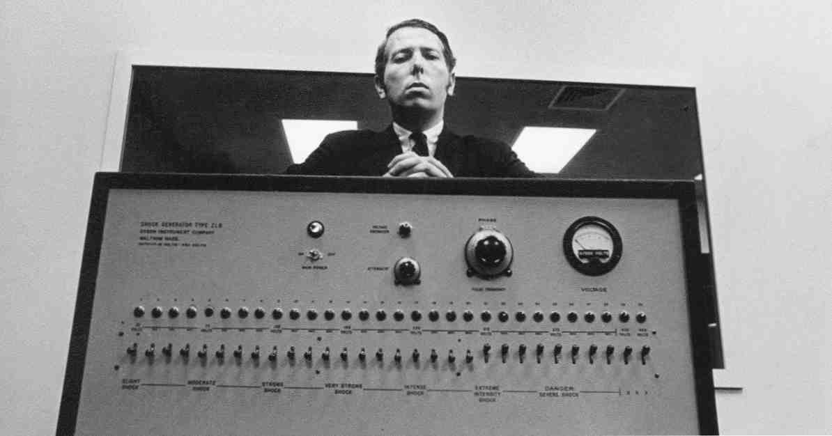 Eksperyment Milgram niebezpieczeństwo posłuszeństwa wobec władzy / Psychologia społeczna i relacje osobiste