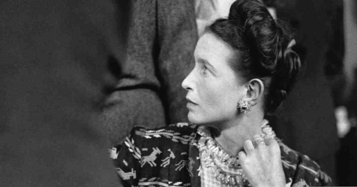 Η φεμινιστική θεωρία του Simone de Beauvoir, ποια είναι η γυναίκα; / Κοινωνική ψυχολογία και προσωπικές σχέσεις