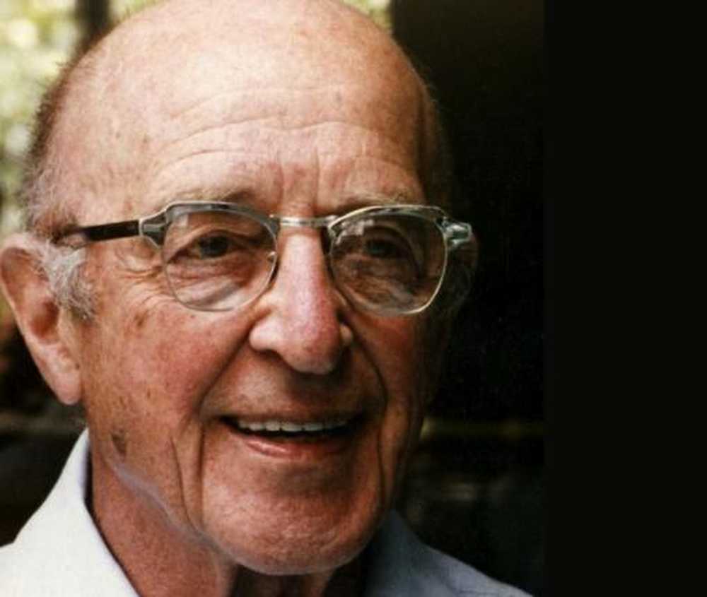 Client-Centered Therapy af Carl Rogers