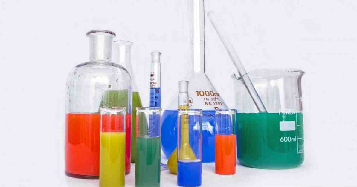 Les 4 différences entre la chimie organique et la chimie inorganique / Divers
