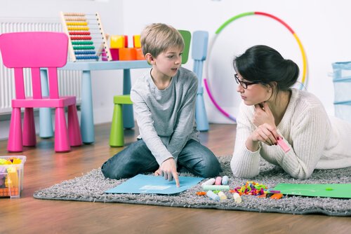 Barn i terapi spelar också / psykologi