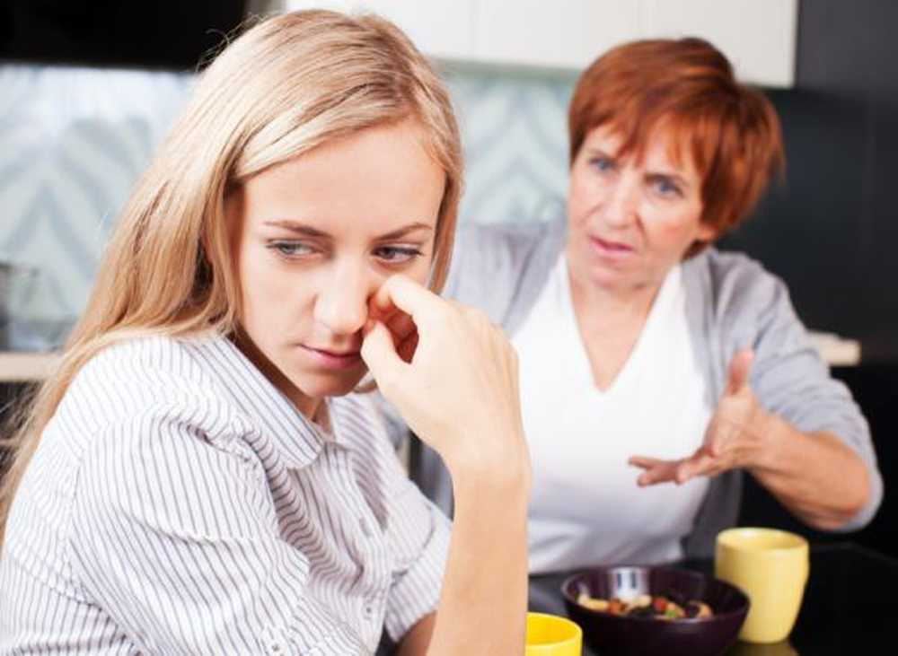 私の母は私に罪悪感を感じさせます、私は何をしますか？