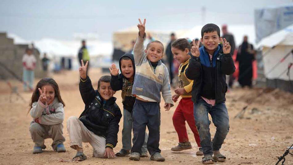 Otroci begunci ranijo srca v iskanju upanja / Psihologija