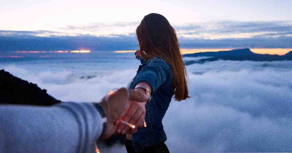 La psychologie de l'amour comme ça change notre cerveau quand nous trouvons un partenaire