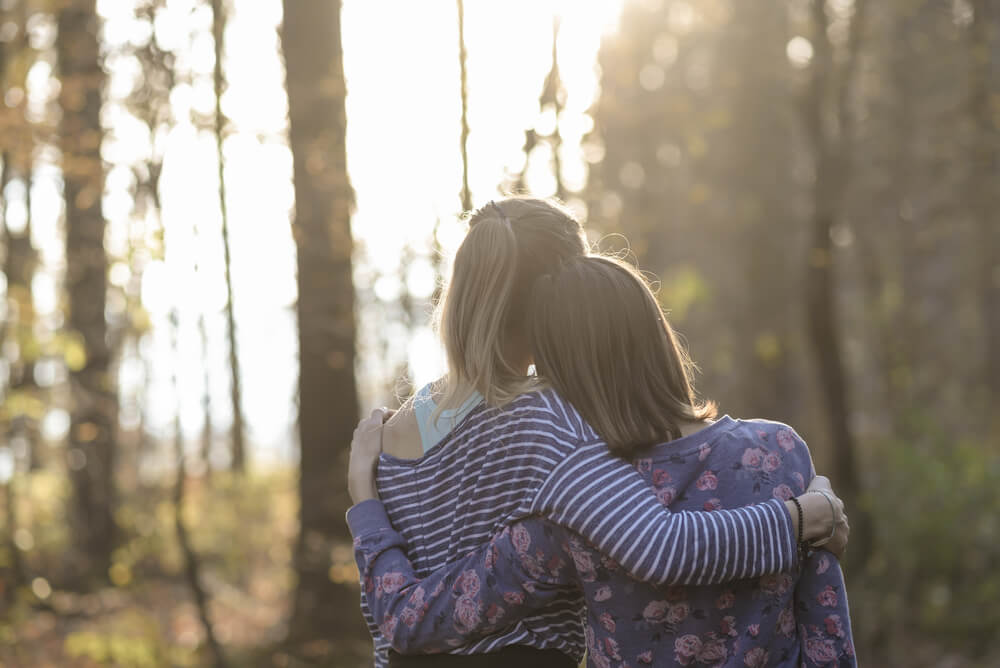 Opi kehittämään emotionaalisia yhteyksiä herkkyydestä / hyvinvointi