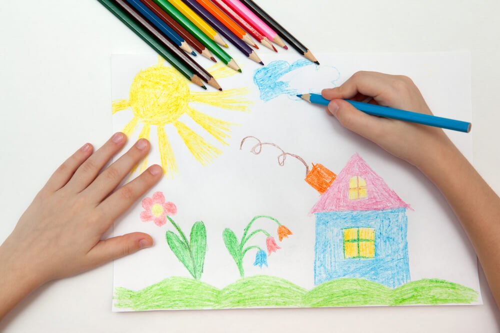 Miten tulkita perheen piirustusta 2-vuotiaalla lapsella / psykologia