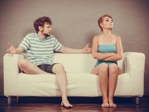 Les 3 conversations de couple les plus inconfortables / Les relations