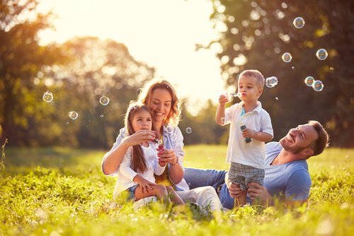 17 Angewohnheiten, um die Beziehung zu Ihren Kindern zu stärken / Beziehungen