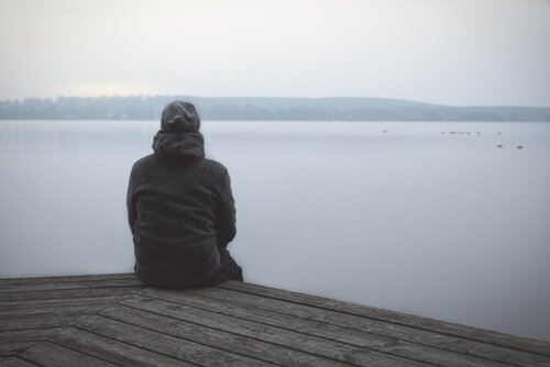 毎回私は気分が悪くなり、もっと思い出すようになるでしょう / 福祉