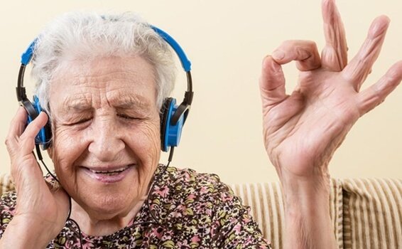 Musikk og Alzheimer er oppvåkingen av følelser / nevrovitenskap