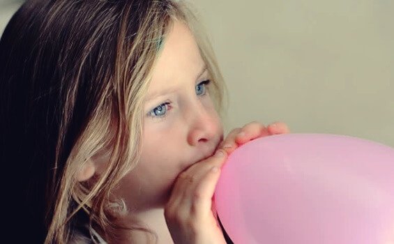 Balónková technika pre deti podporuje zábavnú zábavu / psychológie