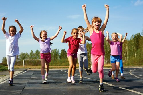 Kodėl verta sportuoti vaikams? / Psichologija