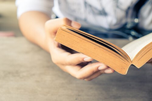 5 novel bersejarah yang akan mengembangkan cakap anda / Budaya