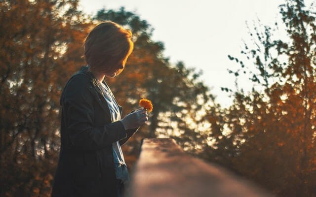 기억에 대해 많이 생각하면 조금은 살아야 함을 의미합니다. / 문화