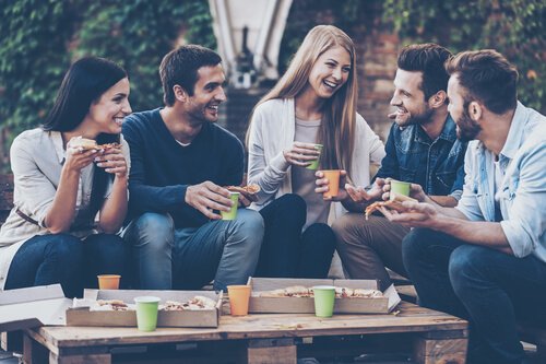 איך אנחנו הופכים להיות יצורים חברתיים? / פסיכולוגיה